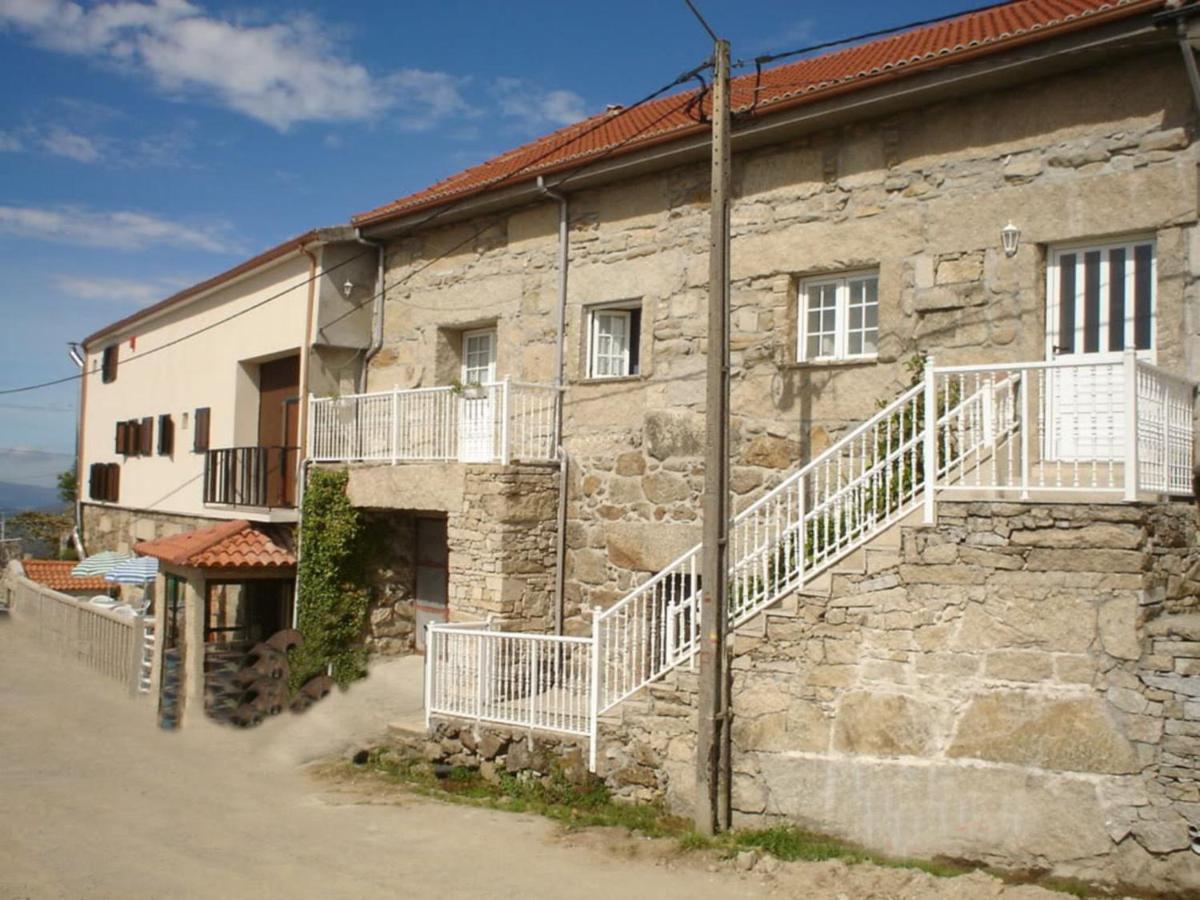 O Rocha Villa Paredes do Rio Eksteriør billede
