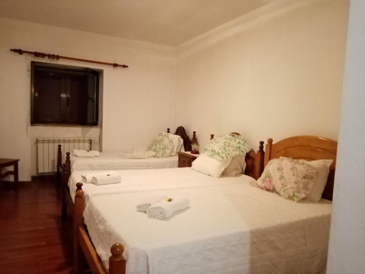 O Rocha Villa Paredes do Rio Eksteriør billede
