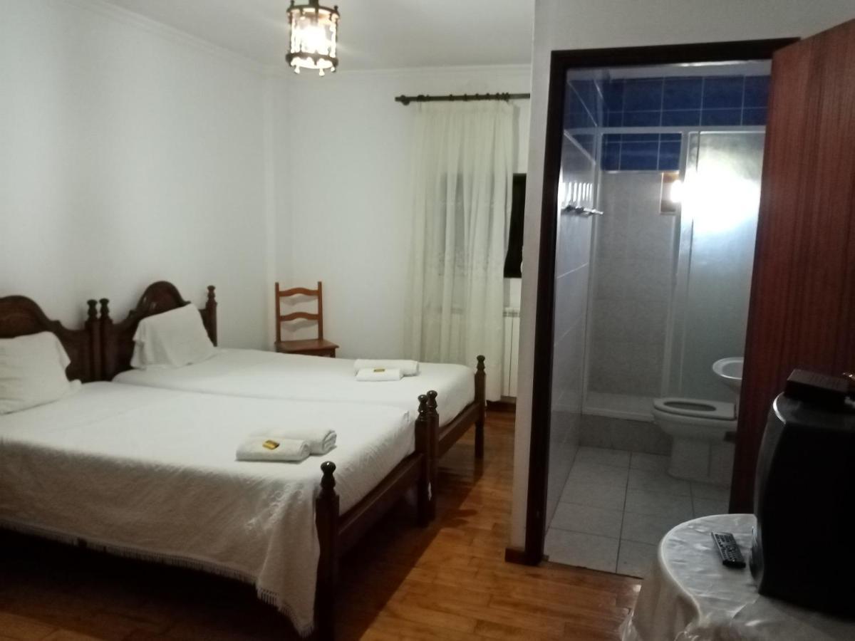 O Rocha Villa Paredes do Rio Eksteriør billede
