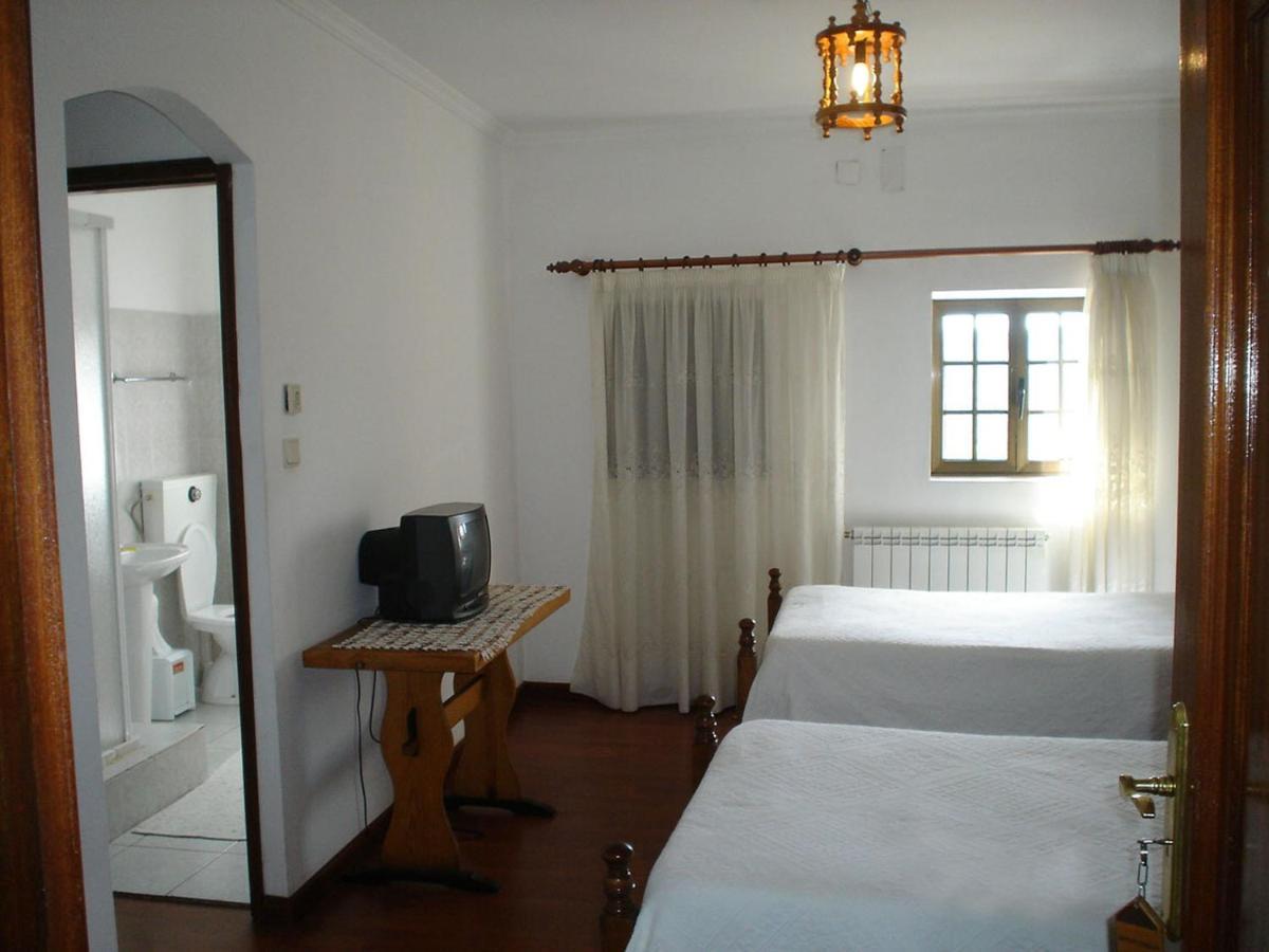 O Rocha Villa Paredes do Rio Eksteriør billede